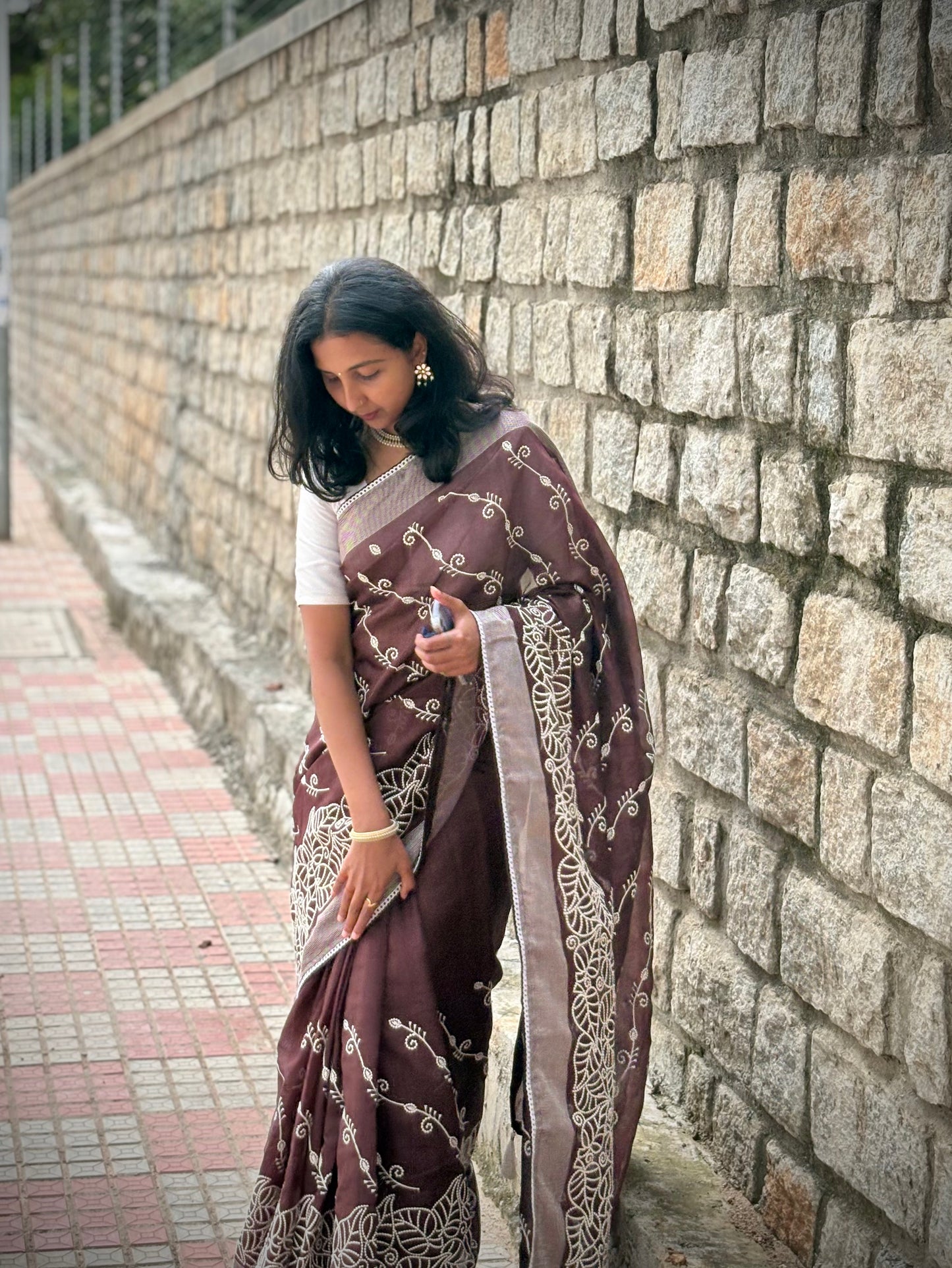 DARK BROWN SEMI TUSSAR SILK SAREE WITH LEHARIYA EMBROIDARY.