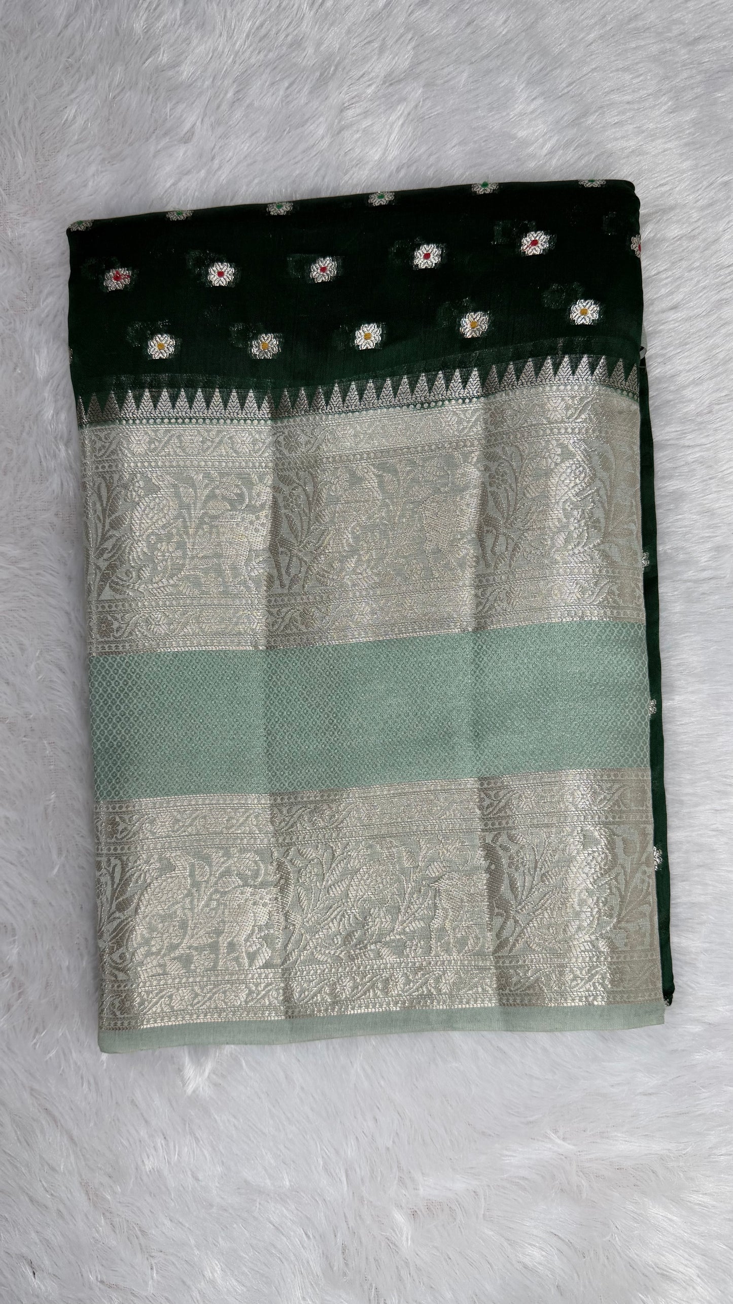 LABH-UG03 DEEP GREEN PURE RAW MANGO SILK SAREE.