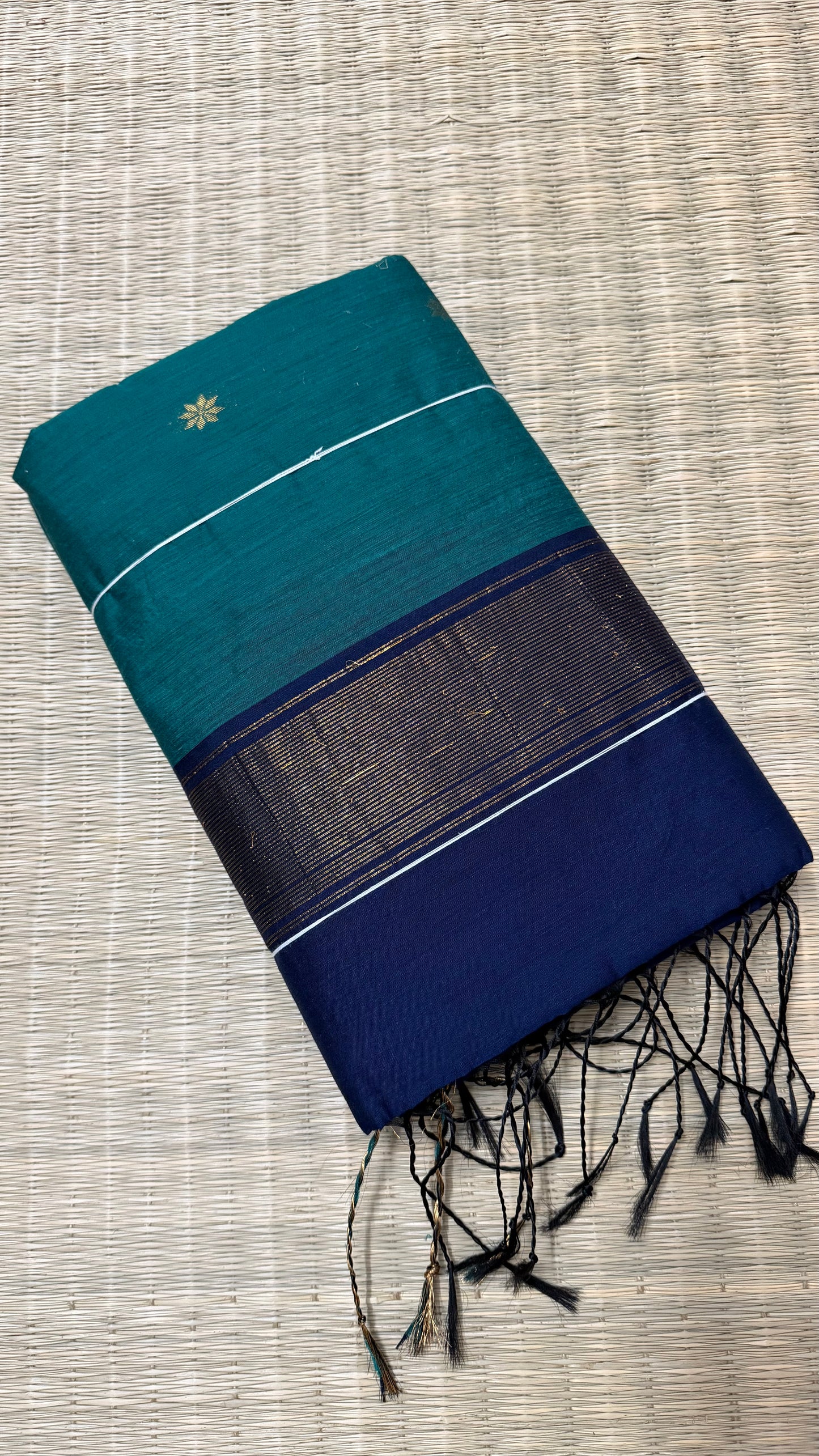 Rama Green & Navy Blue Maheshwari Cotton.