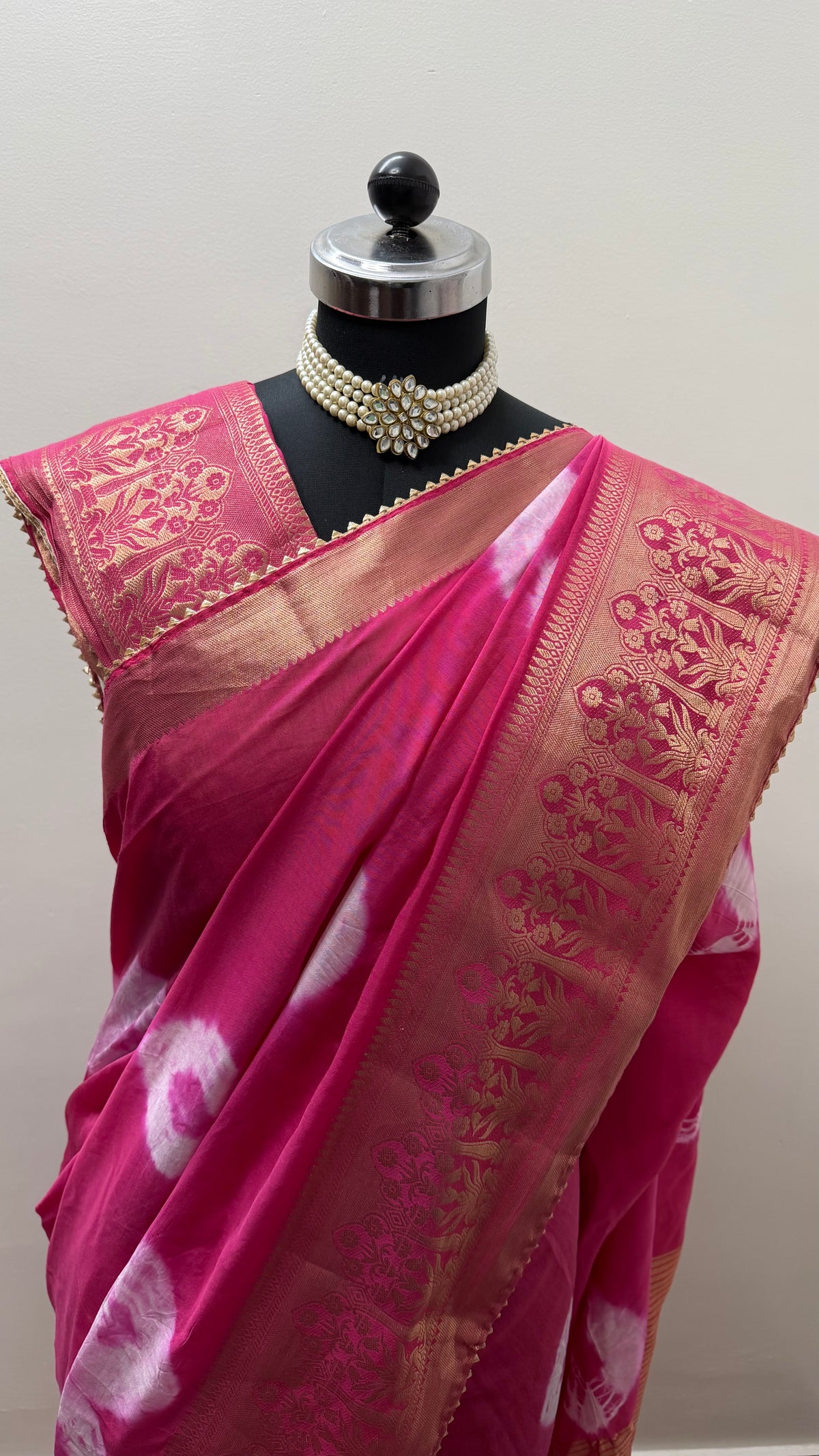 PINK SOFT MUSLIN COTTON WITH ZARI WEAVING