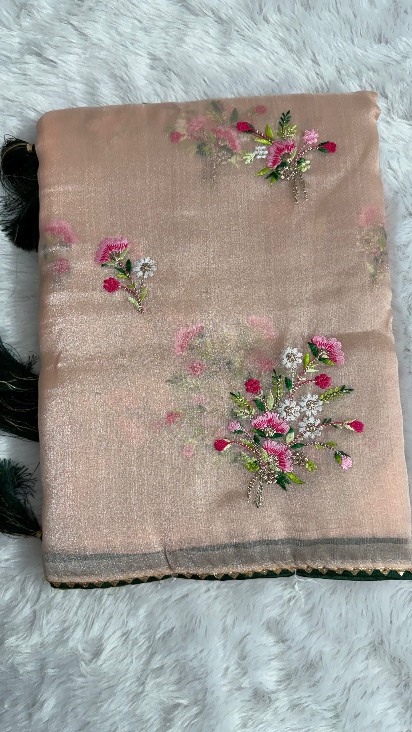 PEACH SHIMMER ORGANZA  WITH FLORAL THREAD WORK SAREE.