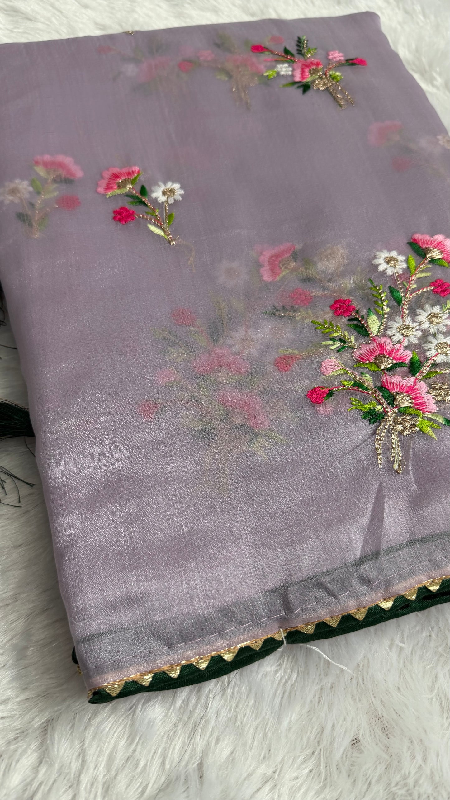 DUSTY LAVENDER SHIMMER ORGANZA  WITH FLORAL THREAD WORK SAREE.