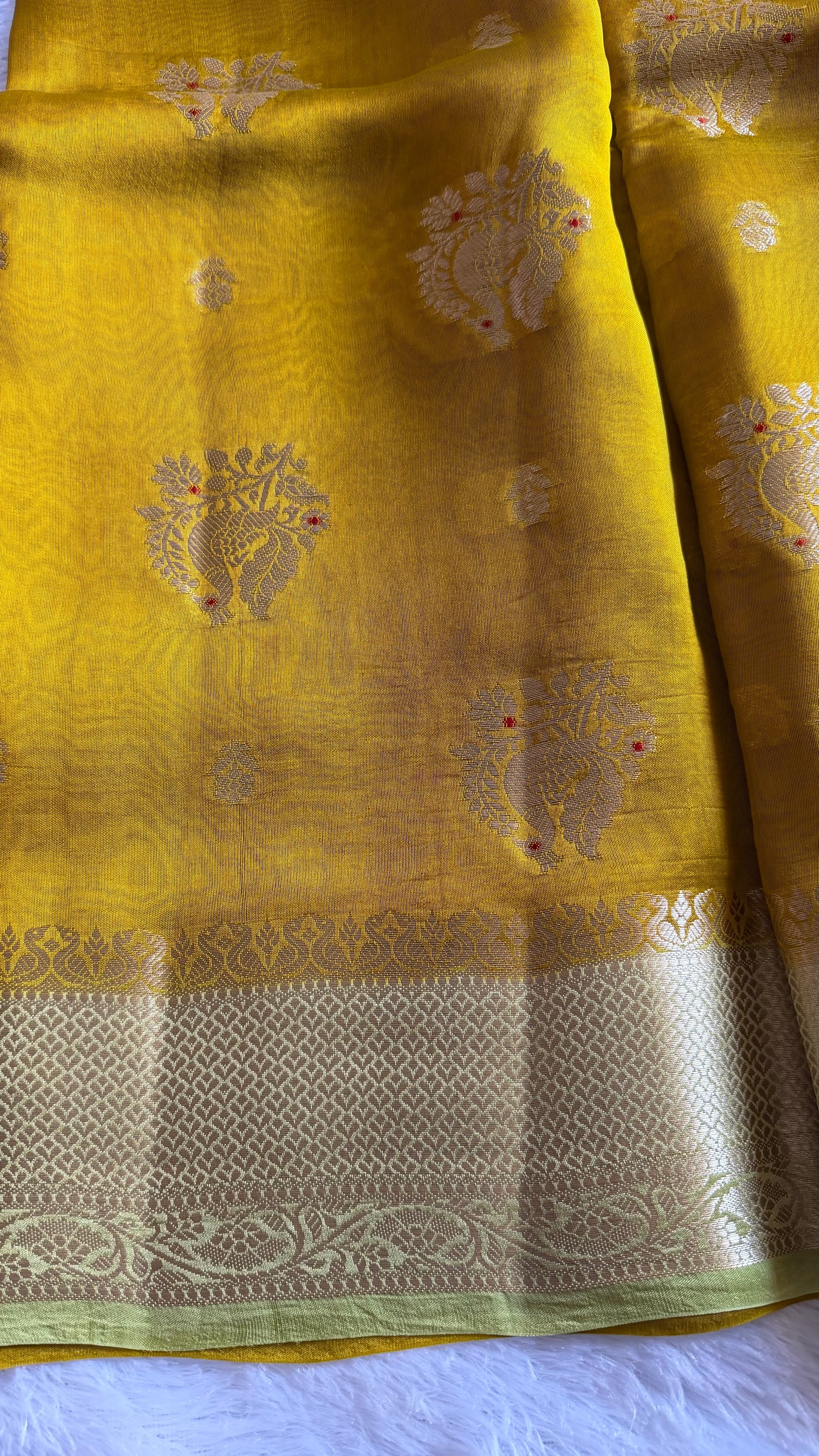 LABH-UG01  ROYAL YELLOW PURE RAW MANGO SILK SAREE.