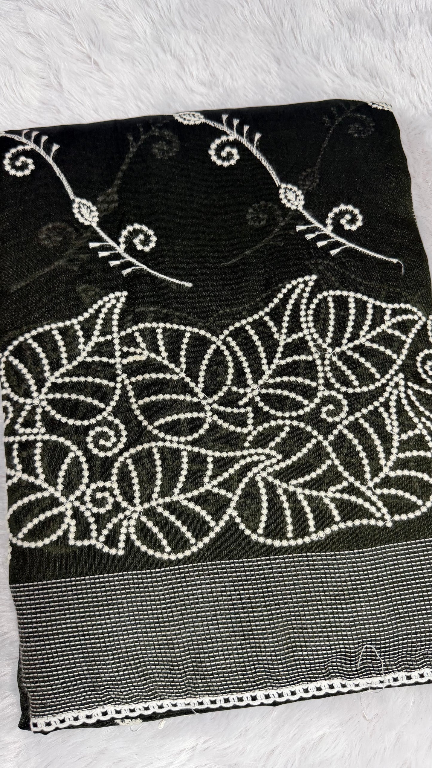 FOREST GREEN SEMI TUSSAR SILK SAREE WITH LEHARIYA EMBROIDARY.