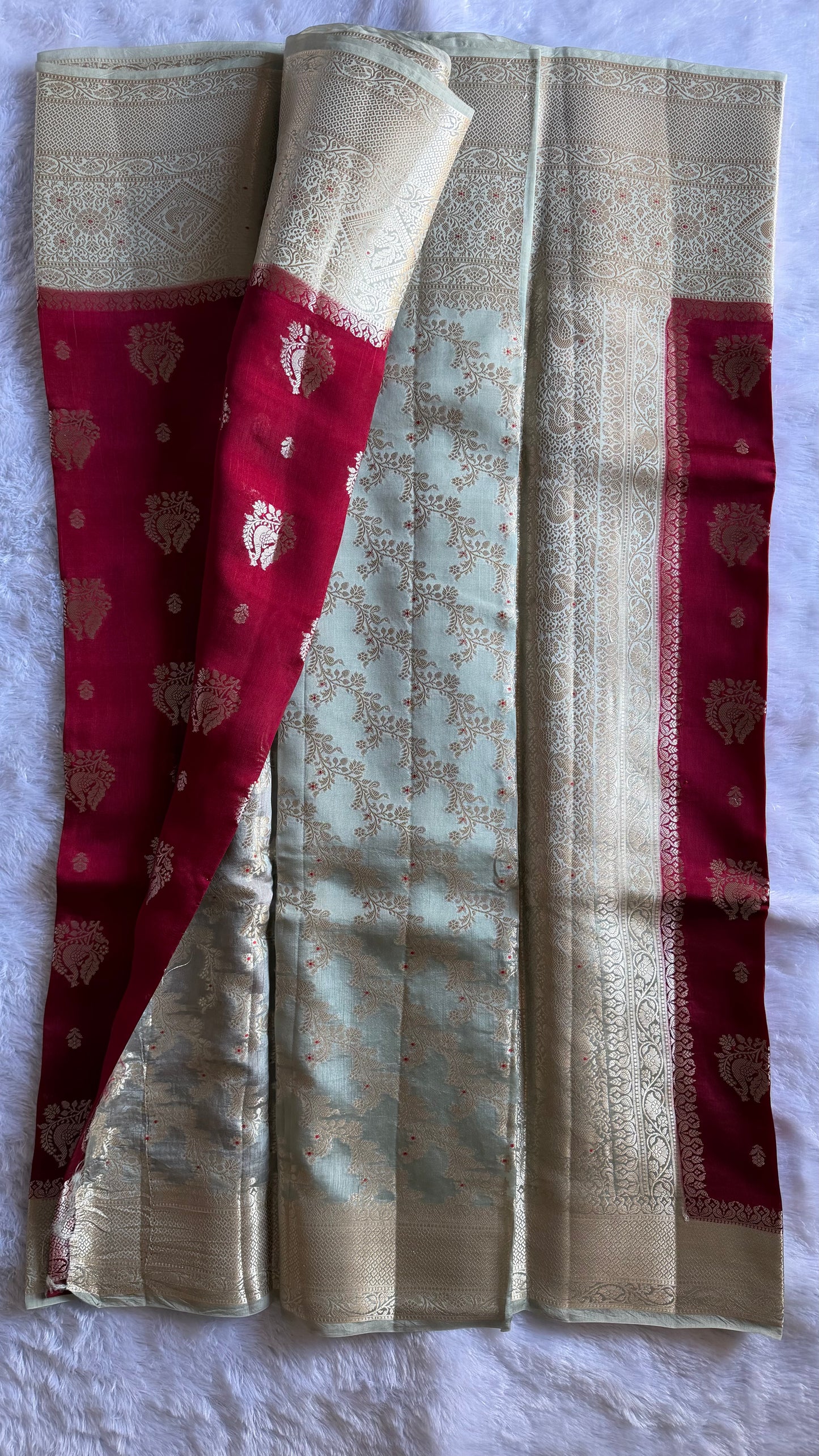 LABH-UG01 DEEP RED PURE RAW MANGO SILK SAREE