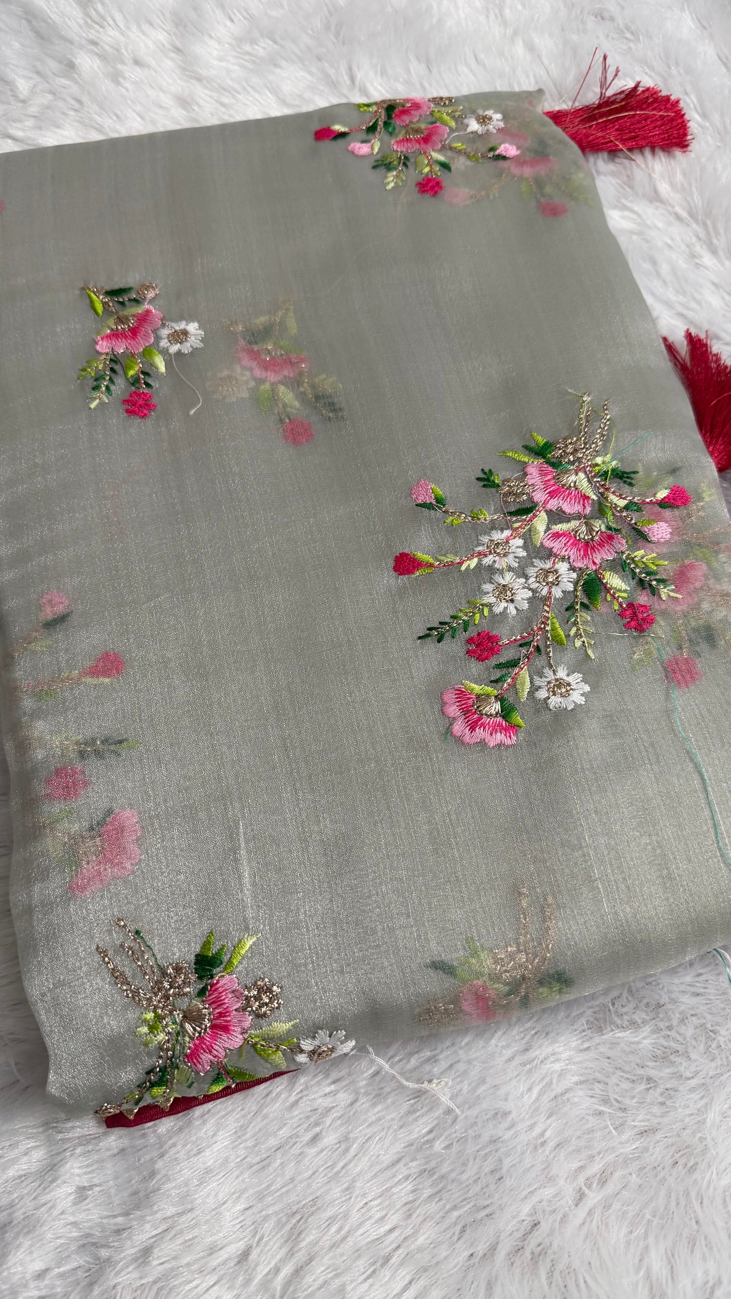 Grey SHIMMER ORGANZA  WITH FLORAL THREAD WORK SAREE.