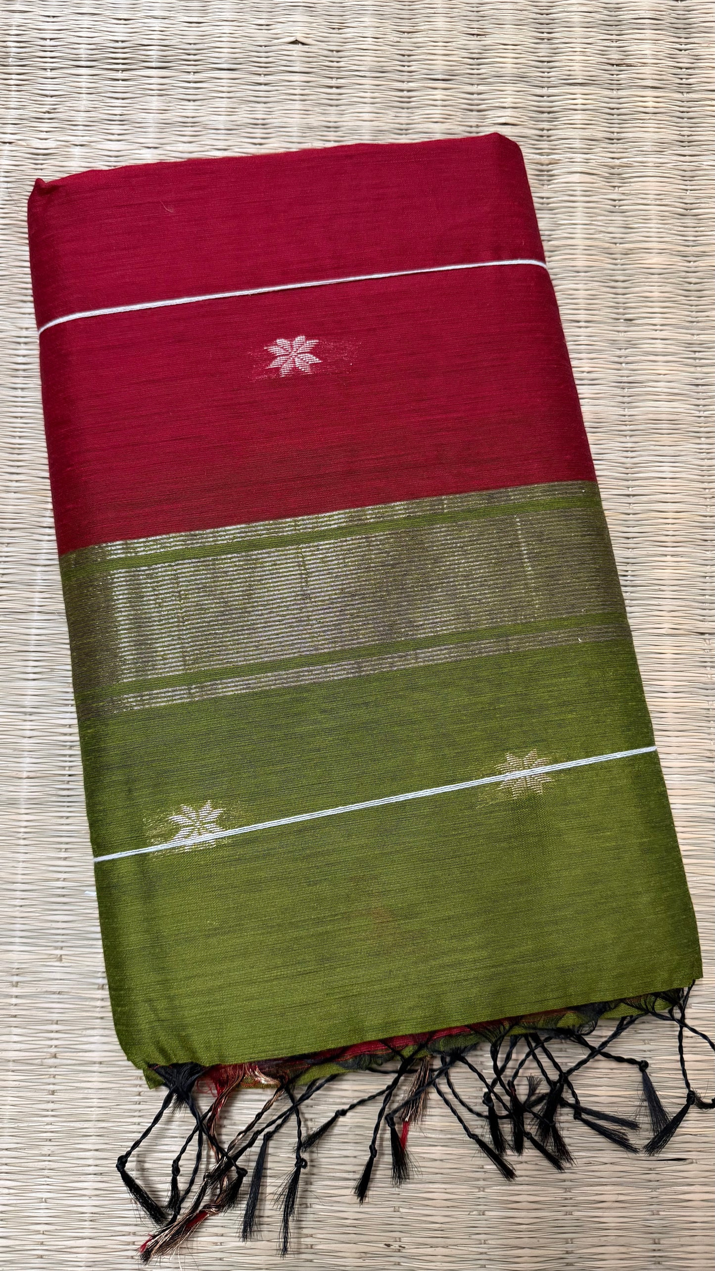 Bright Red & Green Maheshwari Cotton.